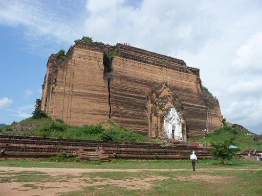 P1010684.JPG - Mingun Pagoda