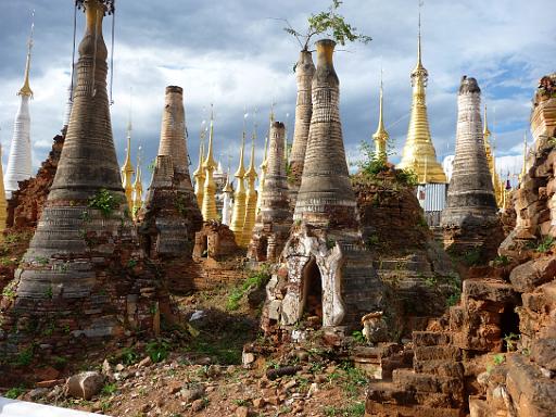 P1020014.JPG - Indein, Inle Lake