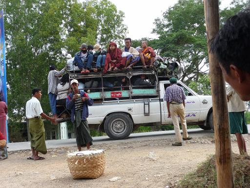 P1020299.JPG - Public transportation from Nyaung Shwe to Kalaw