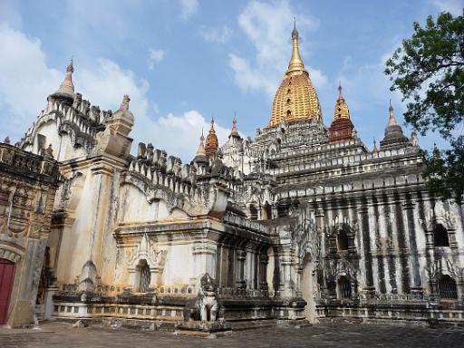 P1020425.JPG - Ananda temple, Bagan