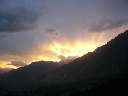 P1060529.JPG - karimabad