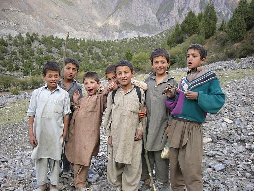 P1060614.JPG - rakaposhi base camp trek
