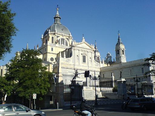 704_Phone.JPG - Madrid