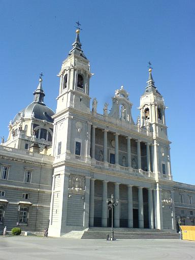 706_Phone.JPG - Madrid